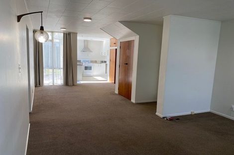 Photo of property in 2/13 Walter Street, Hauraki, Auckland, 0622