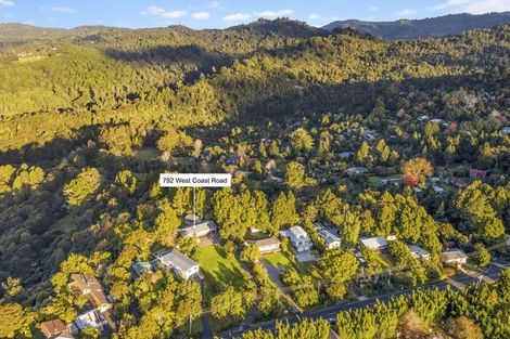 Photo of property in 792 West Coast Road, Oratia, Auckland, 0604