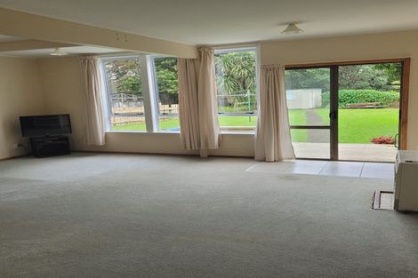 Photo of property in 27 Cook Street, Marfell, New Plymouth, 4310