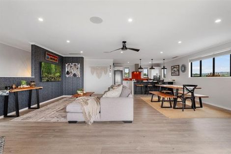 Photo of property in 16a No 2 Road, Te Puke, 3119