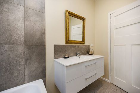 Photo of property in 19 Frederick Street, Terrace End, Palmerston North, 4410