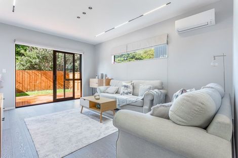 Photo of property in 28 Coast Garden Drive, Hobsonville, Auckland, 0616