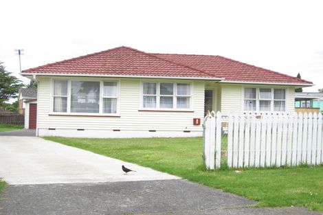Photo of property in 72 Windrush Close, Mangere, Auckland, 2022