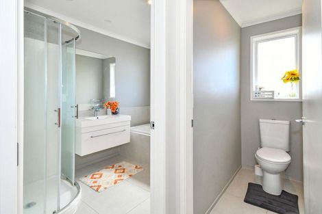 Photo of property in 12 Helenvale Crescent, Pokeno, 2402