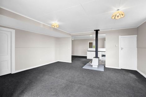 Photo of property in 20 Cambridge Street, Patea, 4520