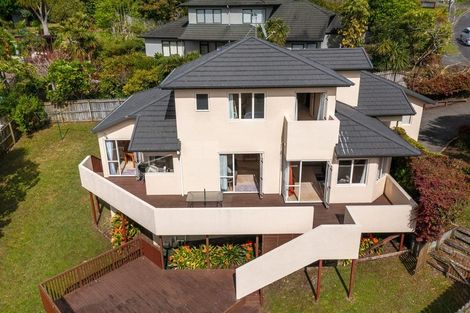 Photo of property in 8 Greenleaf Way, Northcross, Auckland, 0630