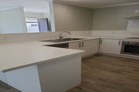 Photo of property in 330a Grenada Street, Papamoa Beach, Papamoa, 3118