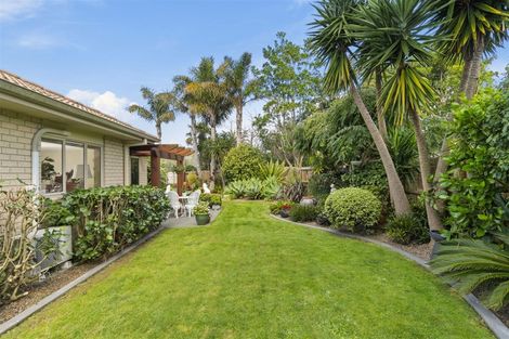 Photo of property in 15 Saint Heliers Place, Papamoa Beach, Papamoa, 3118