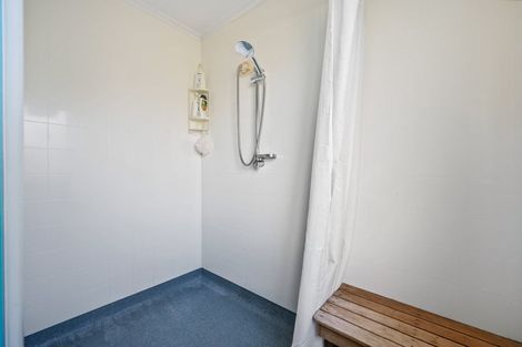 Photo of property in 63 Sea View Road, Baylys Beach, 0377