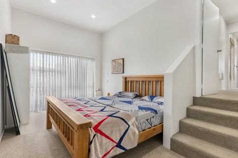 Photo of property in 1b Bowater Place, Manurewa, Auckland, 2102