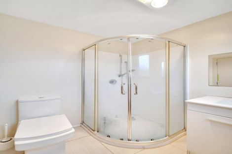 Photo of property in 59 Dale Crescent, Pakuranga, Auckland, 2010