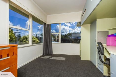 Photo of property in 225 Forrest Hill Road, Forrest Hill, Auckland, 0620