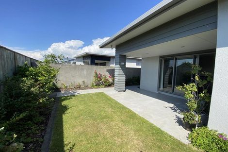 Photo of property in 25a Rosalie Terrace, Kelvin Grove, Palmerston North, 4414
