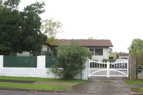 Photo of property in 13 Lisa Rise, Half Moon Bay, Auckland, 2012