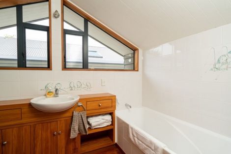 Photo of property in 10a Whakamoenga Point, Acacia Bay, Taupo, 3385
