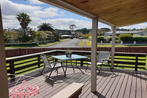 Photo of property in 118 Racecourse Road, Waiuku, 2123