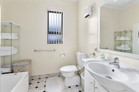 Photo of property in 3 View Road, Houghton Bay, Wellington, 6023