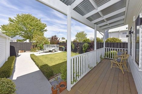 Photo of property in 208 Springfield Road, St Albans, Christchurch, 8014