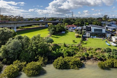 Photo of property in 21 Millen Avenue, Pakuranga, Auckland, 2010