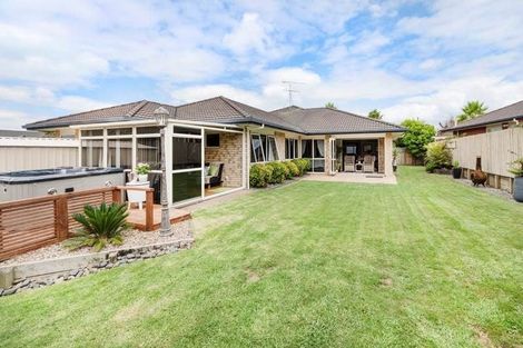 Photo of property in 8 Parkhaven Drive, Rosehill, Papakura, 2113