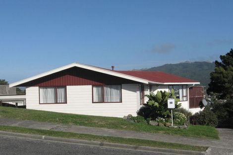 Photo of property in 12 Mapplebeck Street, Titahi Bay, Porirua, 5022