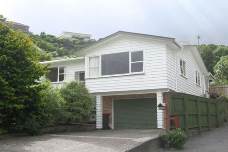 Photo of property in 98 Amapur Drive, Ngaio, Wellington, 6035