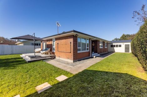Photo of property in 21 La Perouse Place, Northcote, Christchurch, 8052