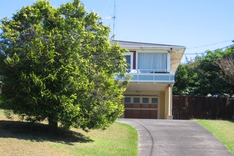 Photo of property in 132 Archibald Road, Kelston, Auckland, 0602