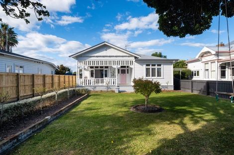 Photo of property in 69 Nelson Crescent, Napier South, Napier, 4110