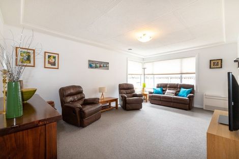 Photo of property in 141 Macandrew Road, South Dunedin, Dunedin, 9012