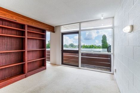 Photo of property in 9 Esplanade Road, Mount Eden, Auckland, 1024