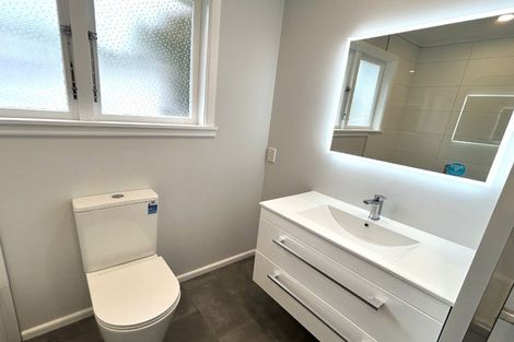 Photo of property in 4 Utauta Street, Waikanae, 5036