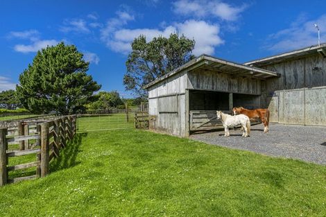 Photo of property in 296 Oaia Road, Muriwai, Waimauku, 0881