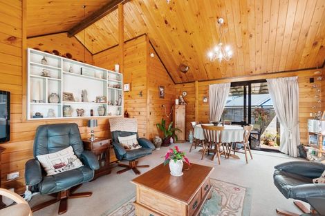 Photo of property in 18 Kingfisher Way, Te Kowhai, Hamilton, 3288