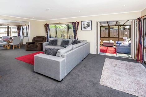 Photo of property in 1/14 Chip Grove, Sunnyhills, Auckland, 2010