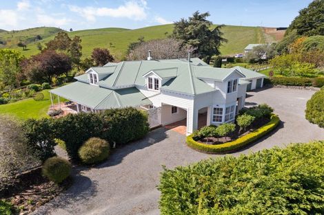 Photo of property in 8 Maungahina Road, Te Ore Ore, Masterton, 5886