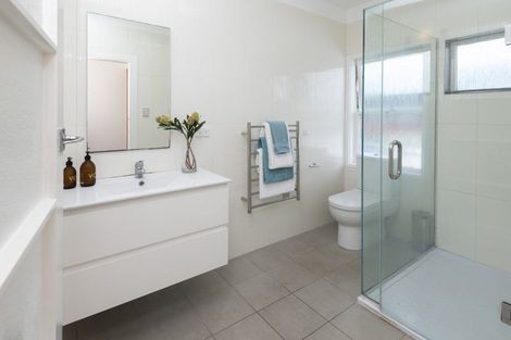 Photo of property in 28 Howe Street, Howick, Auckland, 2014