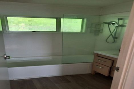 Photo of property in 2/10 Waratah Street, Birkenhead, Auckland, 0626