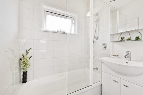 Photo of property in 2/13 Burns Avenue, Takapuna, Auckland, 0622