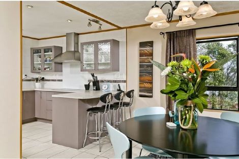 Photo of property in 1/2a Sunnynook Road, Sunnynook, Auckland, 0620