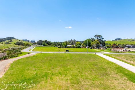 Photo of property in 10 Arahanga Road, Paparoa, 0571