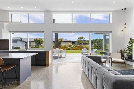 Photo of property in 8 Akatea Lane, Richmond Heights, Taupo, 3330