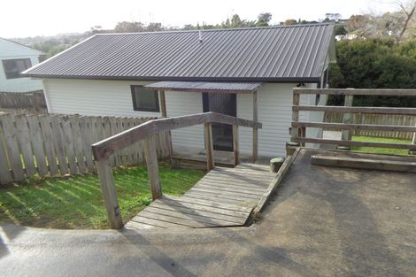 Photo of property in 96 Chislehurst Street, Henderson, Auckland, 0612