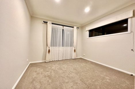 Photo of property in 18 Ballyliffin Drive, Flat Bush, Auckland, 2019