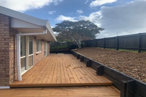 Photo of property in 28 Pukatea Avenue, Albany, Auckland, 0632