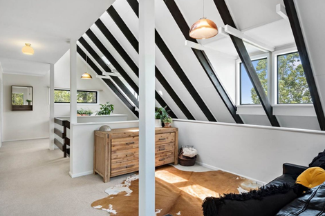 Photo of property in 35 Pluto Place, Beach Haven, Auckland, 0626