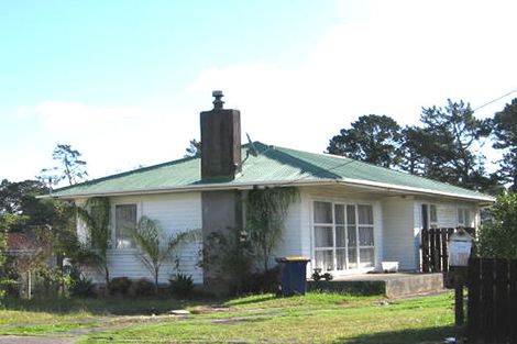 Photo of property in 10 Glen Marine Parade, Glendene, Auckland, 0602