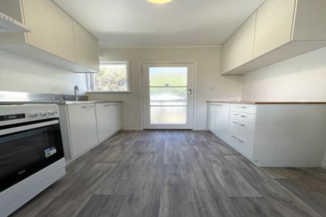 Photo of property in 2/219 Swanson Road, Henderson, Auckland, 0610
