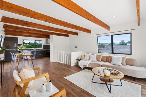 Photo of property in 1/17 Ribblesdale Road, Henderson, Auckland, 0612