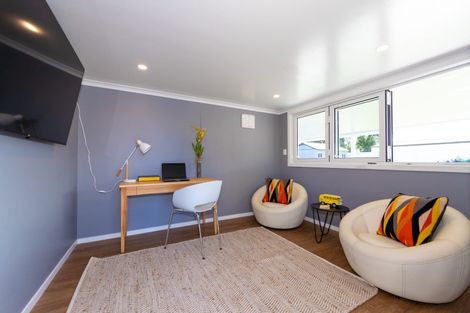 Photo of property in 39 Lipscombe Crescent, Havelock North, 4130